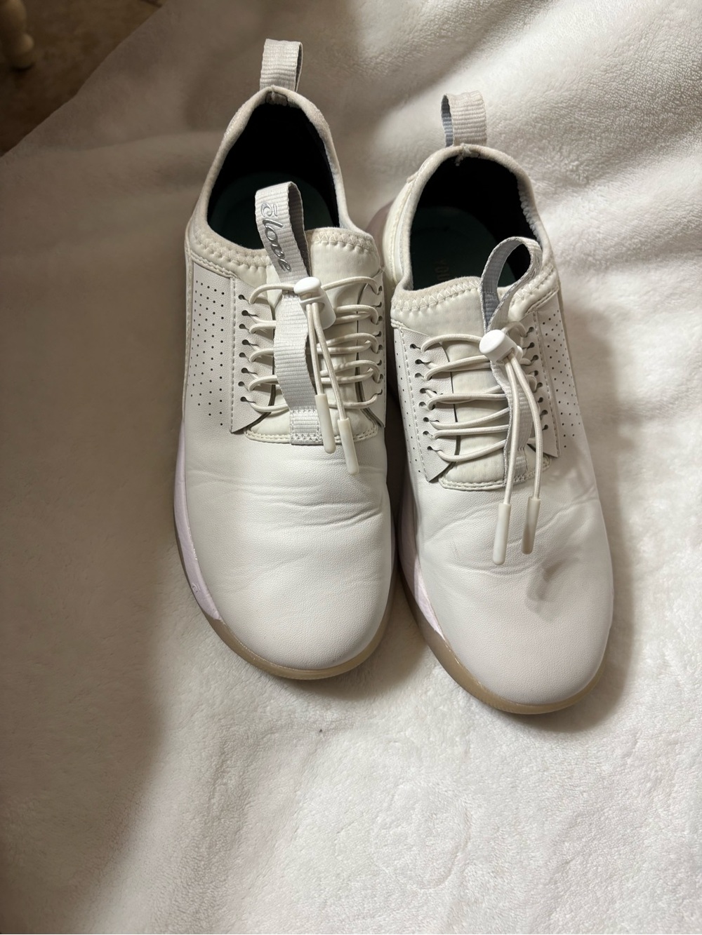 Clove Women’s nursing shoes size 7